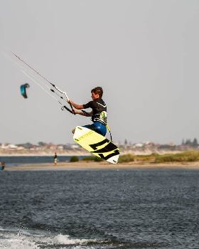 Kitesurfing