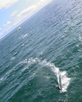 Kitesurfing Across The Bay 2015