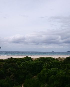 Kitesurfing