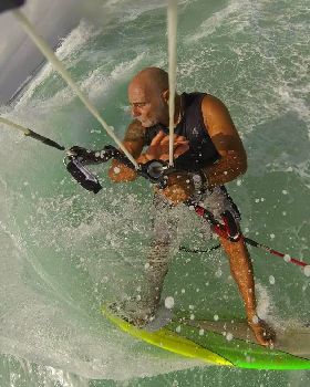 Kitesurfing
