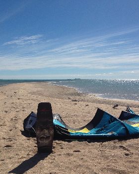 Kitesurfing