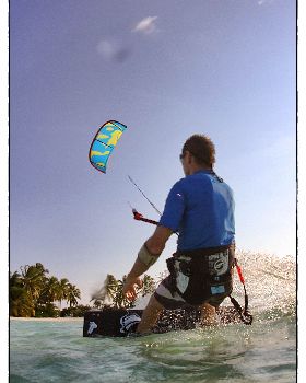 Kitesurfing