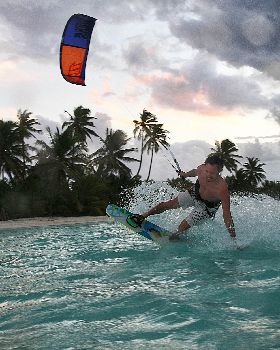 Kitesurfing