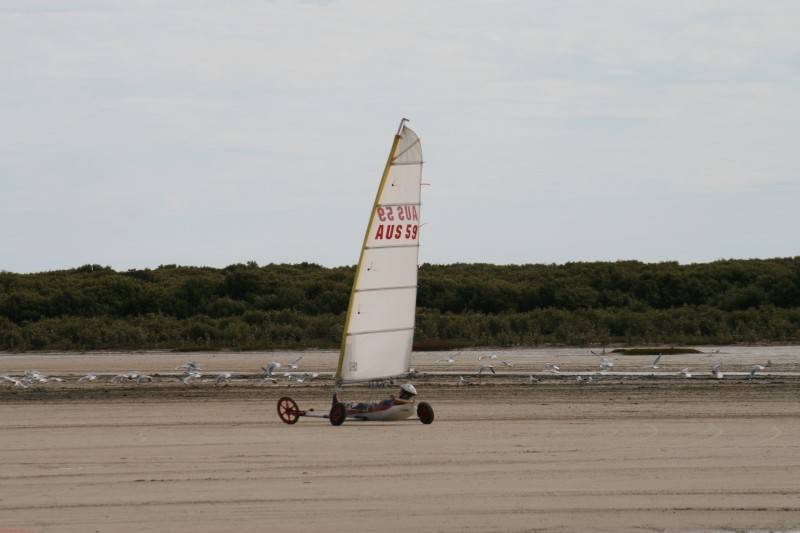 some land yachts at port gawler today sunday 6th April 2008