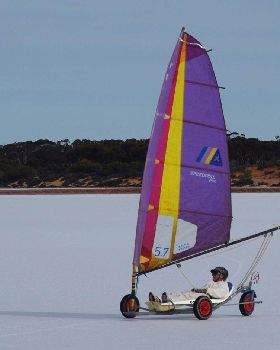 large Reverse Yacht jpg 092e311b05e8631e25edd85cbfa404eb