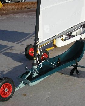 First Mini explorerlaunched on Lake Lefroy june 07