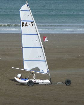 KA 3 hire yacht with new sail