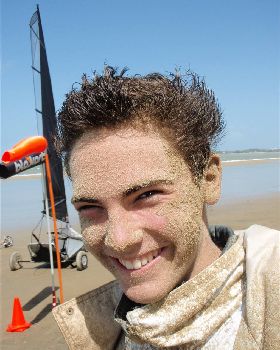 Blokarting with out a pod on a wet Bucasia beach