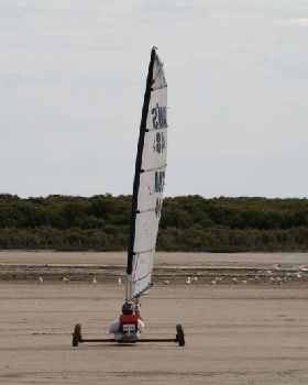 some land yachts at port gawler today sunday 6th April 2008