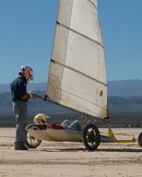 Landsailing, pampa del leoncito, argentina 