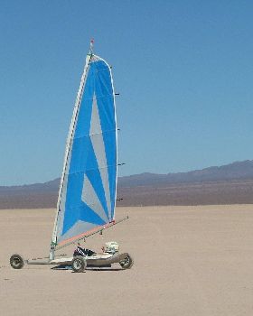 Landsailing, pampa del leoncito, argentina 