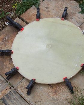 Attaching tyre well to rim