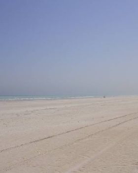 80 mile beach