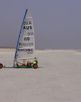 80 mile beach