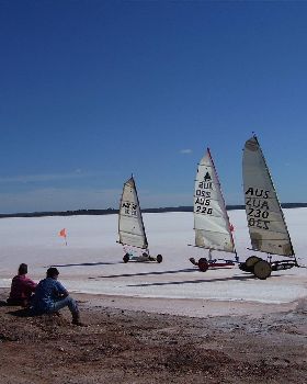 landyacht in AUS230