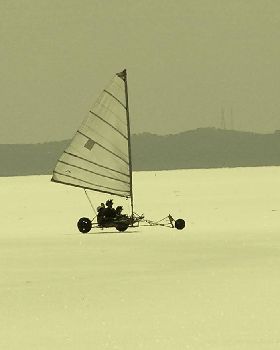 old yacht Lake Lefroy