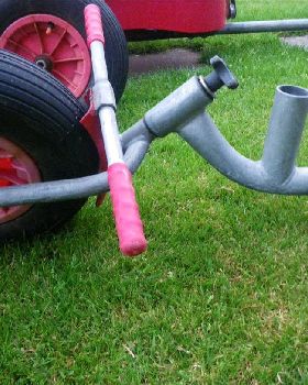 Simple front end, mast foot and steering - all in one.