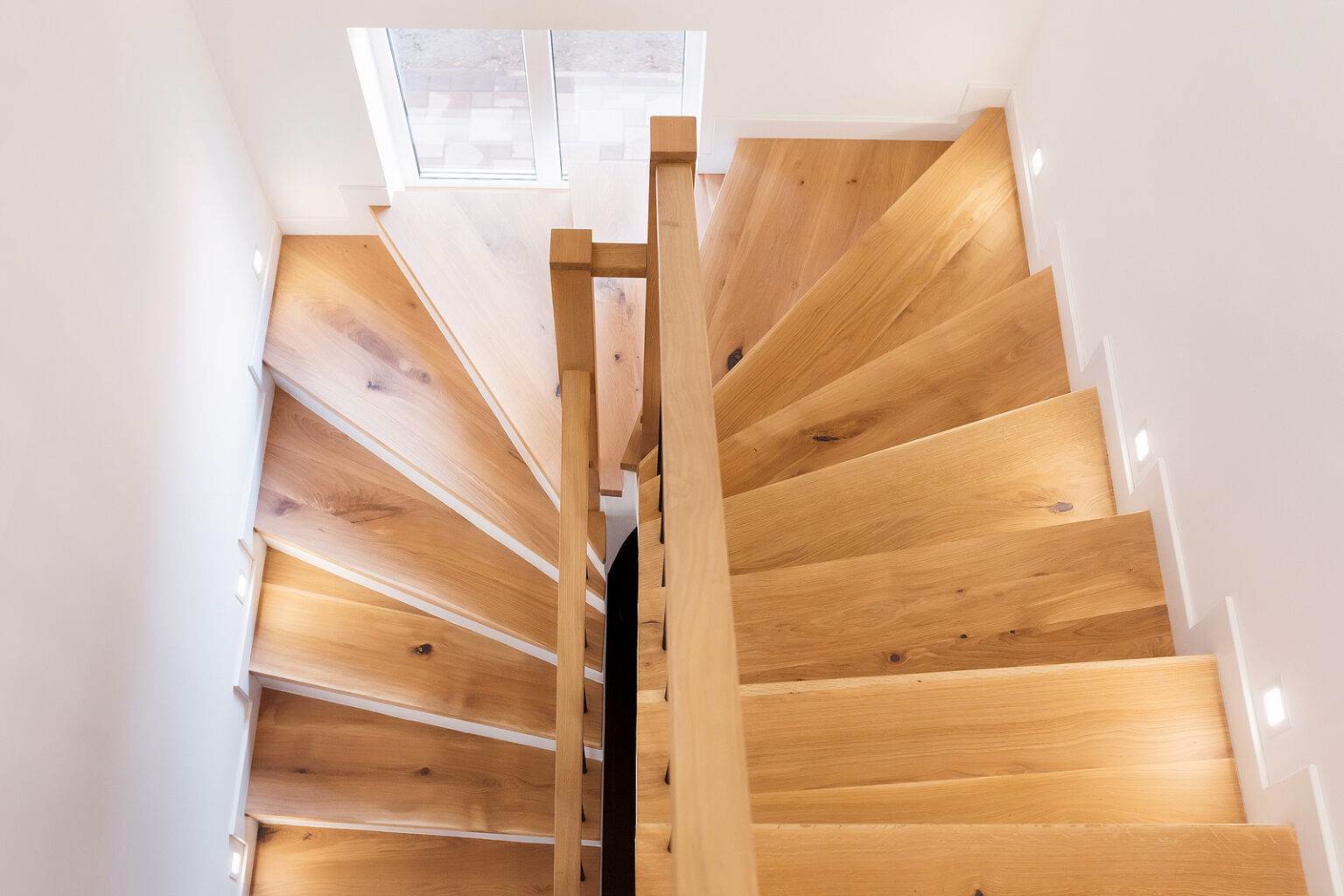 bigstock-Wood-Staircase-Inside-Contempo-453250951-1536x1024