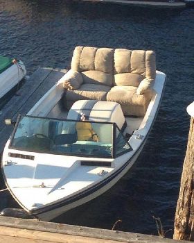 luxurious-boat-seats-700x934