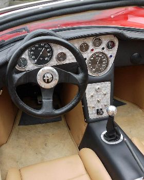 2016-AlfaRomeo33StradaleCont-05