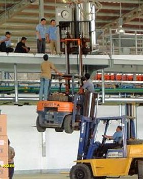 forklift%20on%20a%20forklift