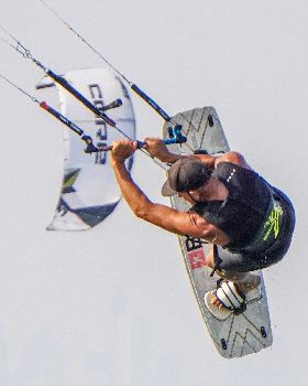 S-bend kiteloop
