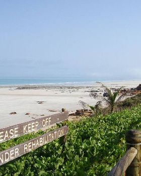 Facing North - Cable Beach