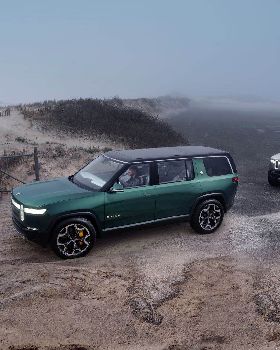 rivian-r1s-2021-700614