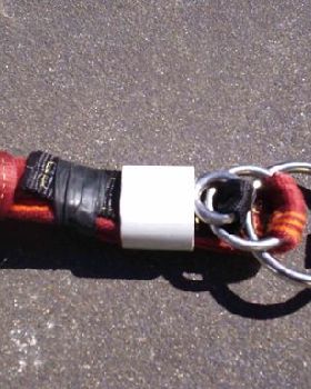 Close-up: the chicken loop was replaced by the largest ring