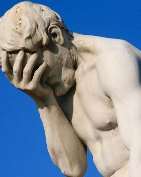 ParisTuileriesGardenFacepalmstatue