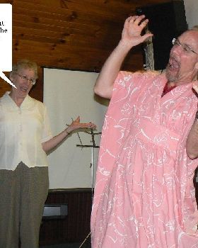 pink man singing2
