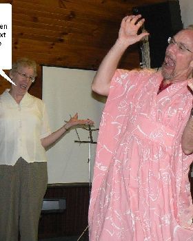 pink man singing2