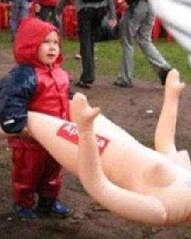 funny-picture-photo-blowupdoll-skyguy-pic