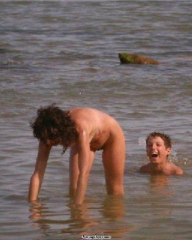 funny-ocean-nudity