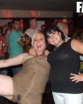 epic-party-photo-fail-wet-crotch