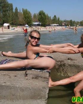 massive stretching girl