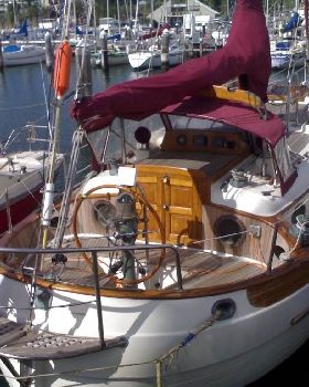 hans+christian+33+at+berth