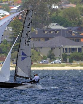 14 foot skiff race