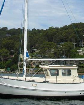 411-Fisher 32 Freewinds HERO SHOT 
