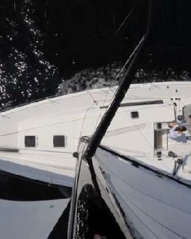 cruising-photo-from-mast1