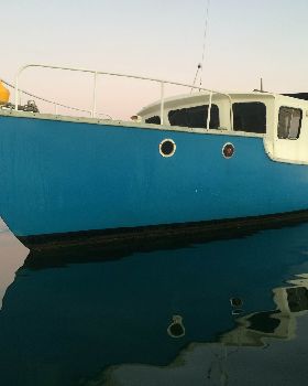 8m Scuffy Motor Sailor