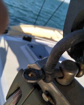 Damaged hole