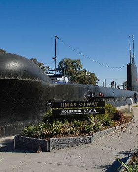 1024px-Holbrook Submarine