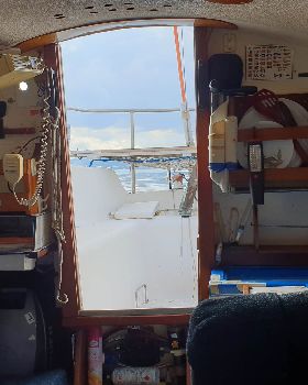 Triton 24 interior