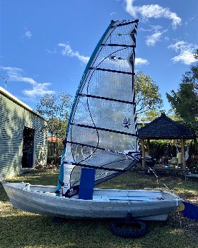 sailing dingy