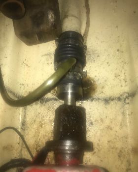 Flange coupling between seal and gear box