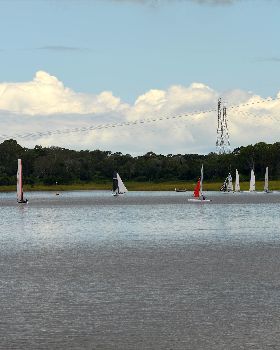 Lake Samsonvale Water Sports Association (LSWSA) 2022 Regatta (Race 1, Sunday)
