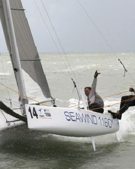 2007 F18 Worlds Team 'ALIVE'