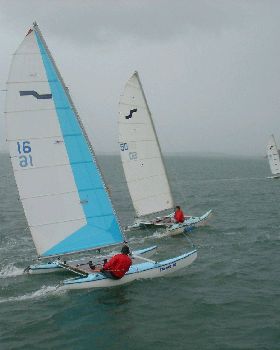 Maricat 4.3m Sailing