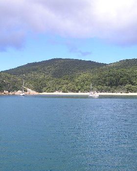 other%20boats%20in%20refuge%20cove%208